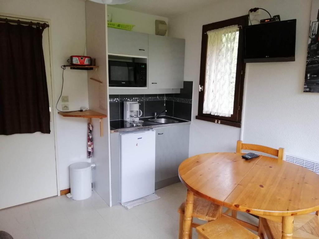 Appartement Les Adrets-Prapoutel, 1 pièce, 4 personnes - FR-1-557-108 Résidence Dôme B, 38190 Les Adrets