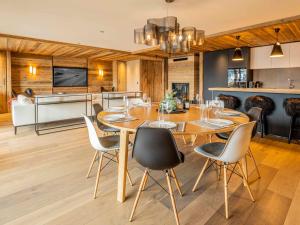 Appartement Les Allues, 7 pièces, 10 personnes - FR-1-613-93