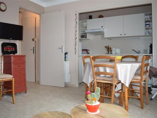Appartement Les Angles, 2 pièces, 4 personnes - FR-1-593-79