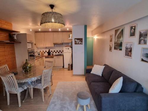 Appartement Les Angles, 2 pièces, 4 personnes - FR-1-593-81