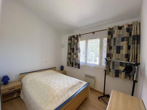 Appartement Les Angles, 3 pièces, 6 personnes - FR-1-593-72