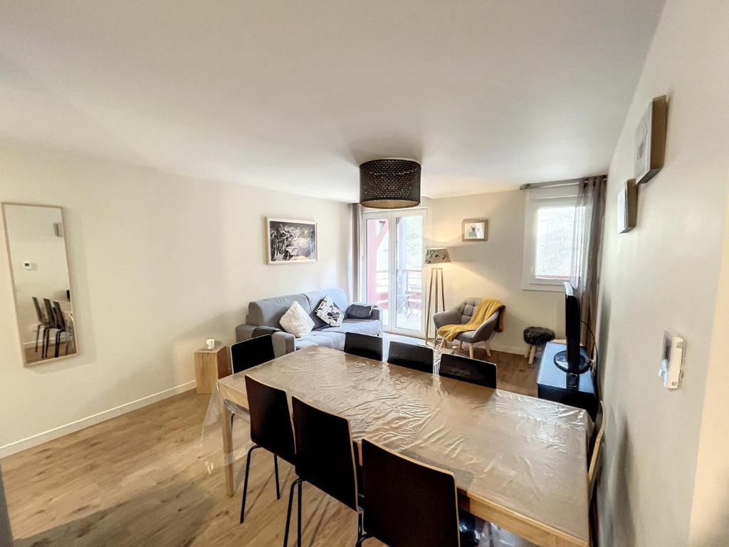 Appartement Les Arcs 1800, 3 pièces, 8 personnes - FR-1-411-699 Village du Charvet, 73700 Bourg-Saint-Maurice