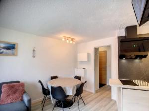 Appartement Les Belleville, 2 pièces, 4 personnes - FR-1-178-361