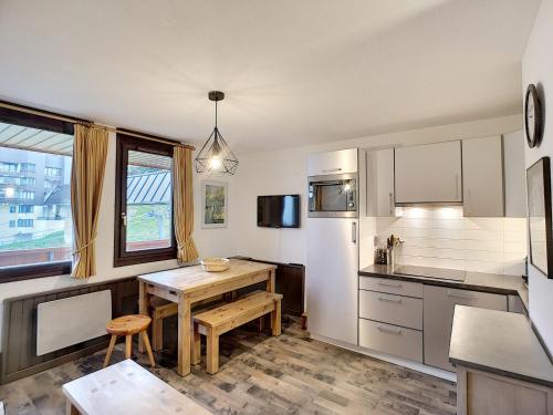 Appartement Les Belleville, 4 pièces, 6 personnes - FR-1-178-356