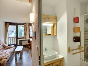 Appartement Les Belleville, 4 pièces, 6 personnes - FR-1-178-356