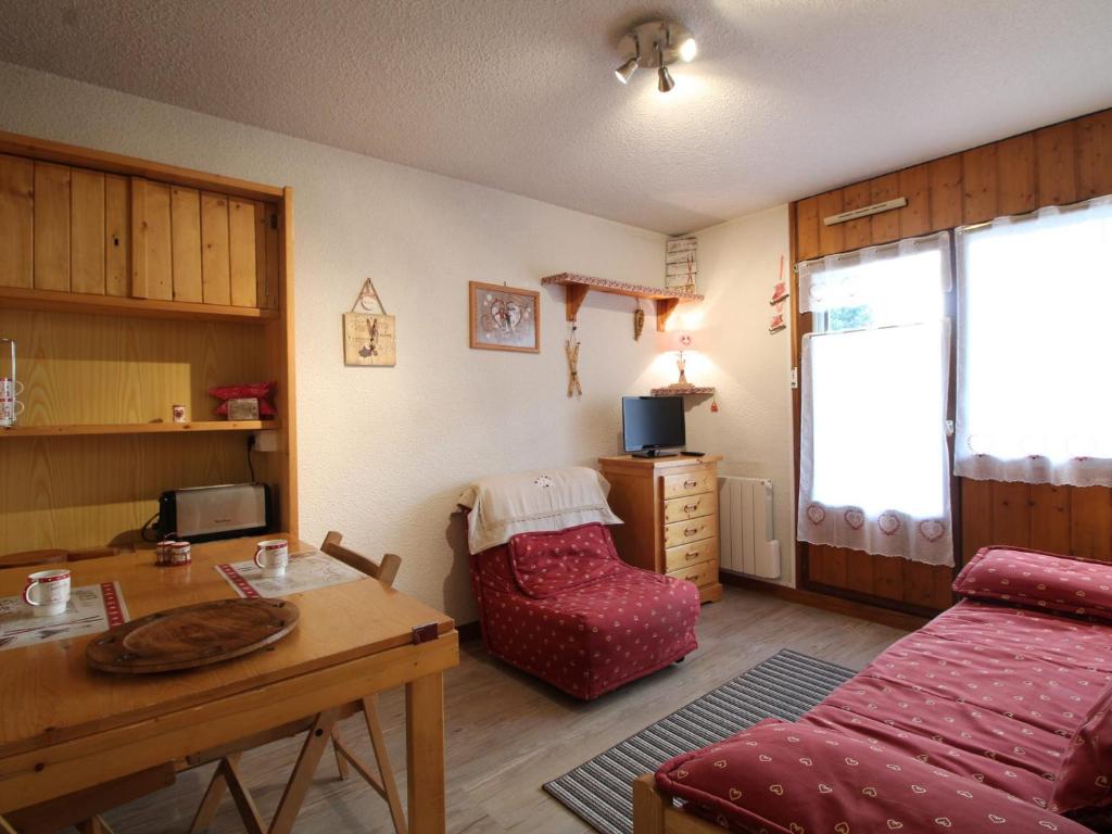 Appartement Les Carroz d'Arâches, 1 pièce, 4 personnes - FR-1-572-20 120/160 Route des cyclamens, 74300 Arâches-la-Frasse