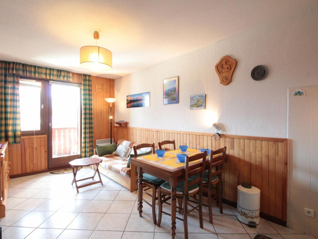 Appartement Appartement Les Carroz d'Arâches, 2 pièces, 4 personnes - FR-1-572-65 466 Route du val renand 74300 Les Carroz d\'Arâches