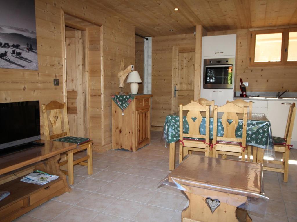 Appartement Les Carroz d'Arâches, 2 pièces, 4 personnes - FR-1-572-84 impasse des tissières, 74300 Arâches-la-Frasse
