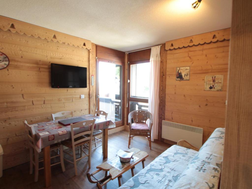 Appartement Appartement Les Carroz d'Arâches, 2 pièces, 4 personnes - FR-1-572-87 595 route de la télécabine 74300 Arâches-la-Frasse