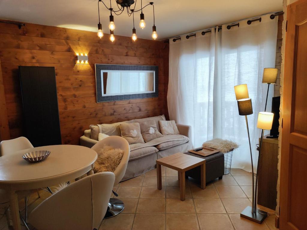 Appartement Les Carroz d'Arâches, 3 pièces, 4 personnes - FR-1-572-274 674 route du Mont Favy, 74300 Arâches-la-Frasse