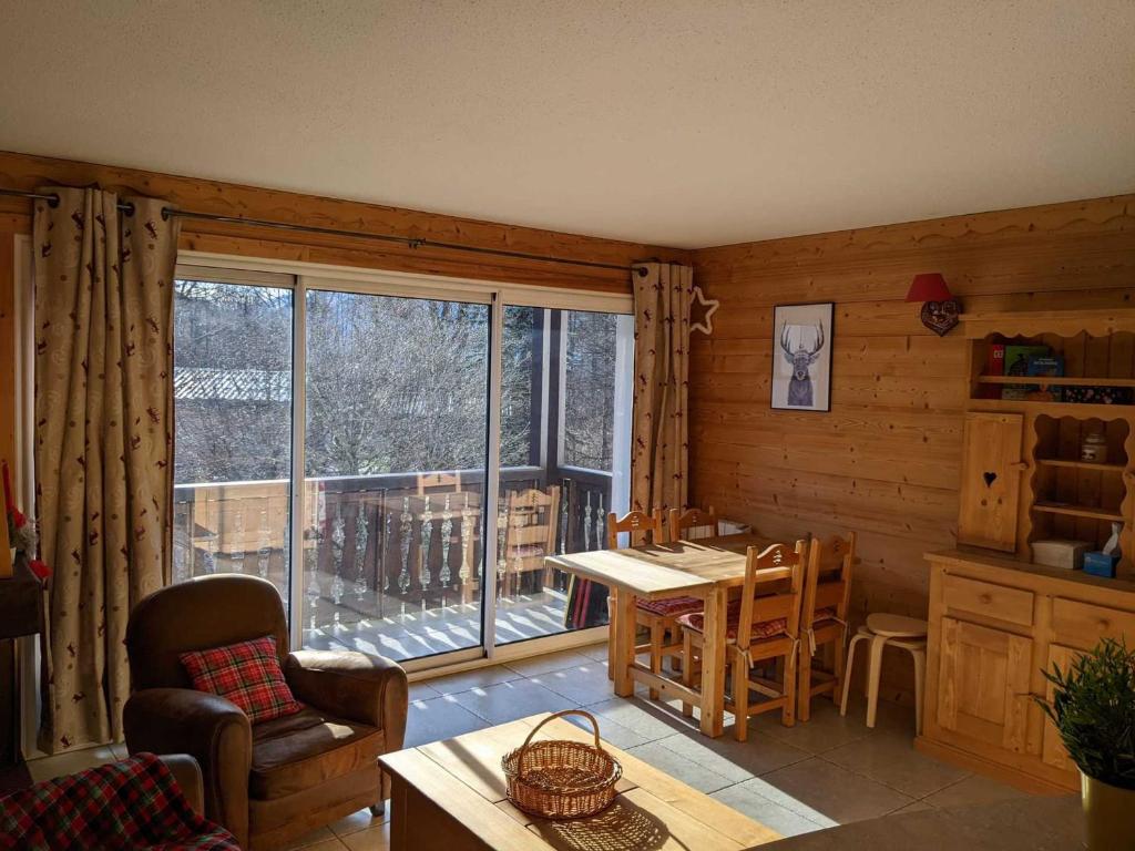 Appartement Les Carroz d'Arâches, 3 pièces, 6 personnes - FR-1-572-275 Impasse des mazots, 74300 Arâches-la-Frasse