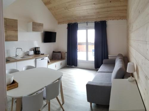 Appartement Les Carroz d'Arâches, 3 pièces, 6 personnes - FR-1-572-7