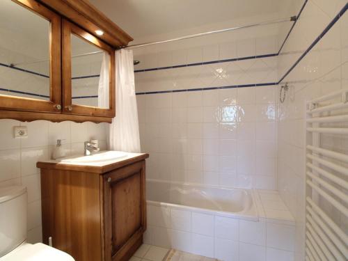 Appartement Les Carroz d'Arâches, 4 pièces, 6 personnes - FR-1-572-36