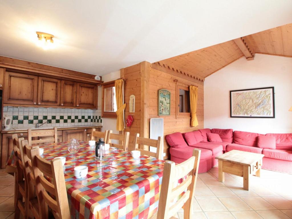 Appartement Les Carroz d'Arâches, 4 pièces, 8 personnes - FR-1-572-29 651 Route du Mont Favy, 74300 Les Carroz d\'Arâches