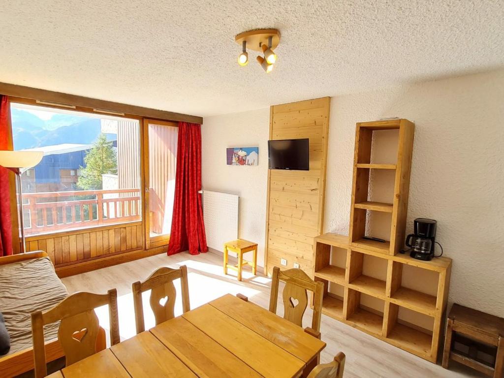 Appartement Appartement Les Deux Alpes, 2 pièces, 6 personnes - FR-1-348-176 Entrée B 1 Place des 2 Alpes 38860 Les Deux Alpes