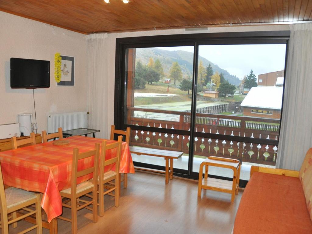 Appartement Appartement Les Deux Alpes, 3 pièces, 6 personnes - FR-1-348-248 68 Avenue de la Muzelle 38860 Les Deux Alpes