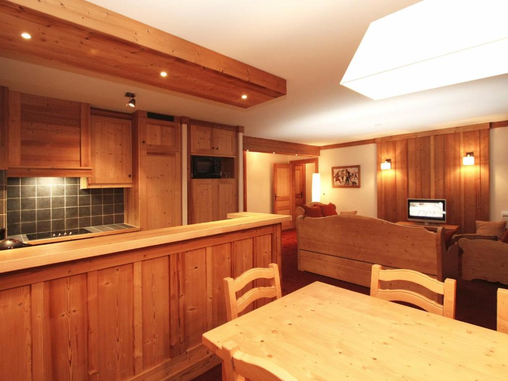 Appartement Appartement Les Deux Alpes, 5 pièces, 8 personnes - FR-1-348-170 16 Route du Petit Plan 38860 Les Deux Alpes