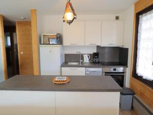 Appartement Les Gets, 2 pièces, 6 personnes - FR-1-623-16