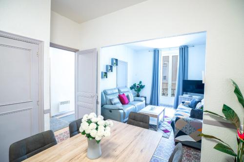 Appartement Les Halles , Climatisation, Terrasse, Garage