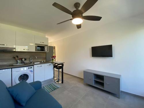 Appartement Les Issambres, 1 pièce, 2 personnes - FR-1-226-495