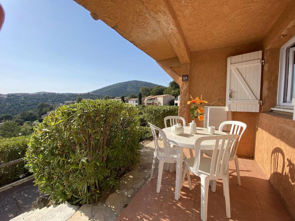 Appartement Appartement Les Issambres, 1 pièce, 4 personnes - FR-1-226-455 CORNICHE DU ROITELET ZAC DU COL DU BOUGNON 83380 Saint-Peïre-sur-Mer