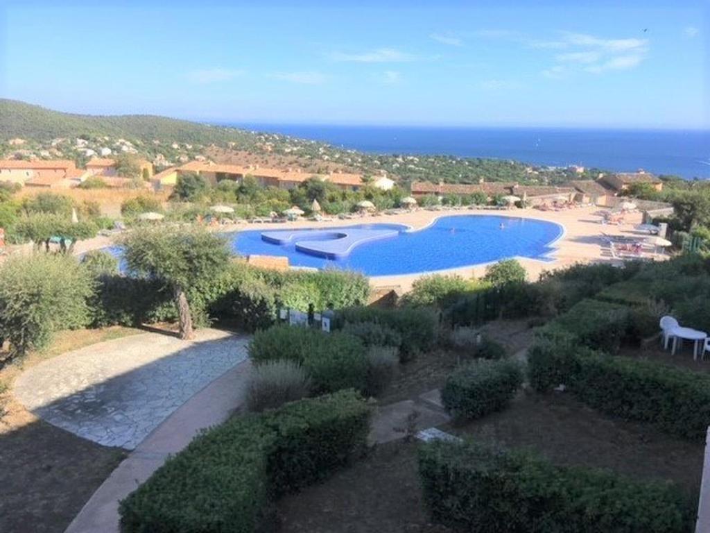 Appartement Les Issambres, 2 pièces, 4 personnes - FR-1-226-504 2683 ROUTE DU COL DU BOUGNON - RD8 LE MAS DES PINS APPT 215 LE HAMEAU DES ISSAMBRES, 83380 La Garonnette-Plage