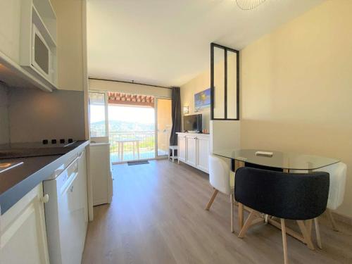 Appartement Les Issambres, 2 pièces, 4 personnes - FR-1-226-504