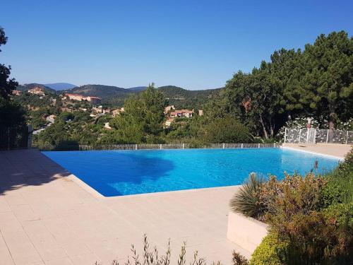 Appartement Les Issambres, 2 pièces, 6 personnes - FR-1-226-443