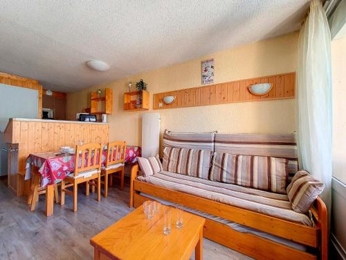 Appartement Les Menuires, 1 pièce, 4 personnes - FR-1-344-981