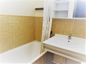 Appartement Les Menuires, 1 pièce, 4 personnes - FR-1-574-33