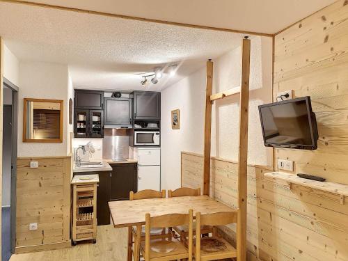 Appartement Les Menuires, 2 pièces, 4 personnes - FR-1-178-126