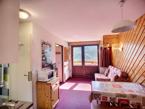 Appartement Les Menuires, 2 pièces, 4 personnes - FR-1-178-16