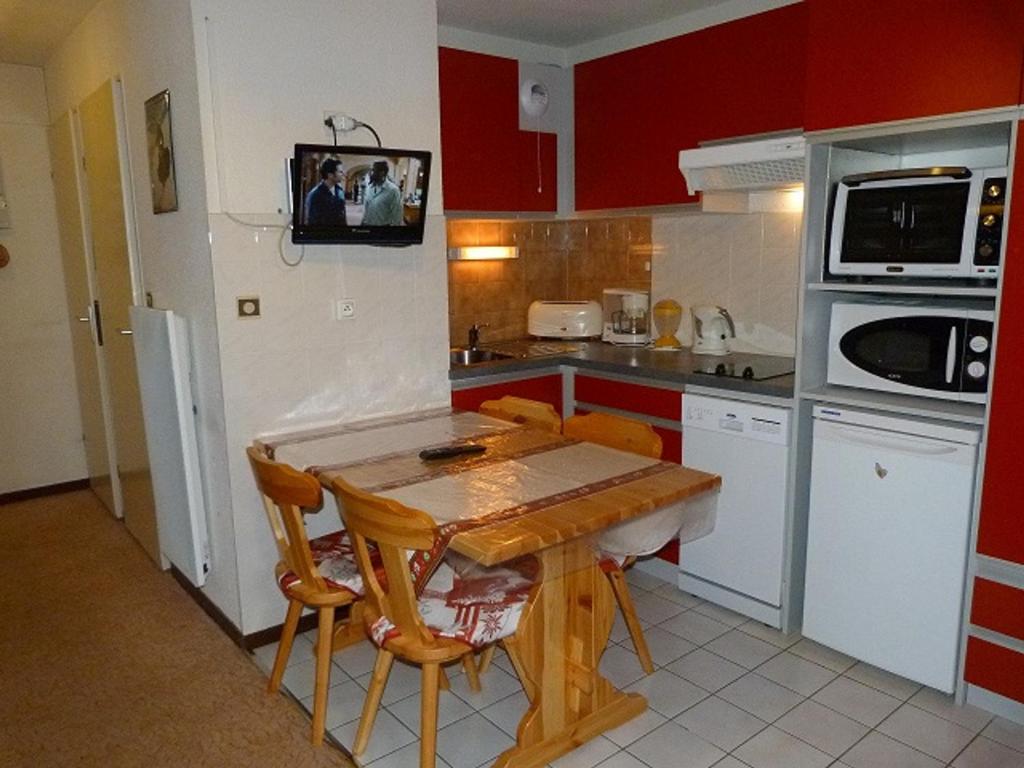 Appartement Appartement Les Menuires, 2 pièces, 4 personnes - FR-1-178-164 Les Menuires -  - 73440 Les Menuires