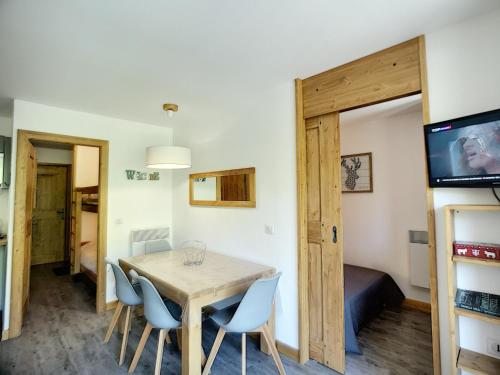 Appartement Les Menuires, 2 pièces, 4 personnes - FR-1-178-30
