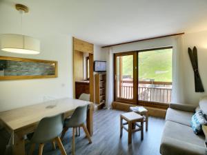 Appartement Les Menuires, 2 pièces, 4 personnes - FR-1-178-30