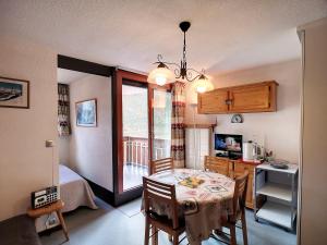 Appartement Les Menuires, 2 pièces, 4 personnes - FR-1-178-368