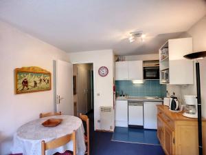 Appartement Les Menuires, 2 pièces, 4 personnes - FR-1-178-369