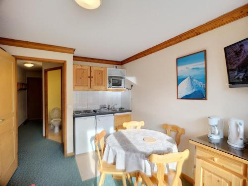 Appartement Les Menuires, 2 pièces, 4 personnes - FR-1-178-46