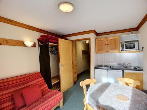Appartement Les Menuires, 2 pièces, 4 personnes - FR-1-178-46
