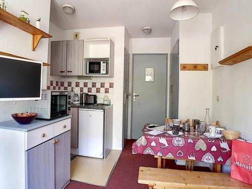 Appartement Les Menuires, 2 pièces, 4 personnes - FR-1-344-1034