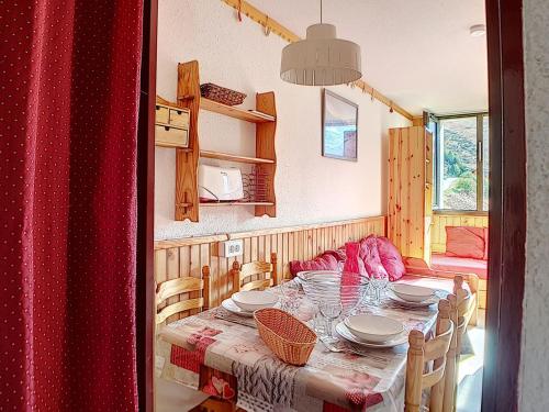 Appartement Les Menuires, 2 pièces, 4 personnes - FR-1-344-1036