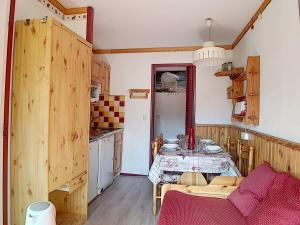 Appartement Les Menuires, 2 pièces, 4 personnes - FR-1-344-1036