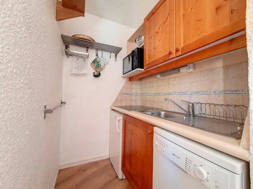 Appartement Les Menuires, 2 pièces, 4 personnes - FR-1-344-1048