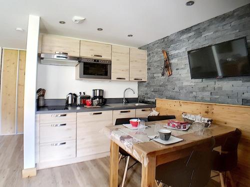 Appartement Les Menuires, 2 pièces, 4 personnes - FR-1-344-633