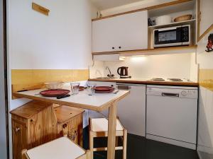Appartement Les Menuires, 2 pièces, 4 personnes - FR-1-344-810