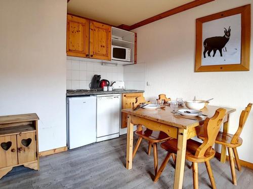 Appartement Les Menuires, 2 pièces, 4 personnes - FR-1-344-845