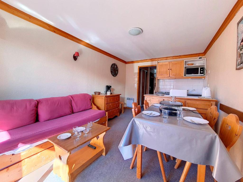 Appartement Appartement Les Menuires, 2 pièces, 4 personnes - FR-1-344-854 LES BALCONS DES BRUYERES 22 Rue des Montagnes 73440 Les Bruyères
