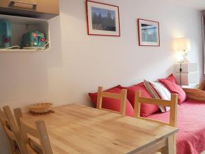 Appartement Les Menuires, 2 pièces, 4 personnes - FR-1-344-877