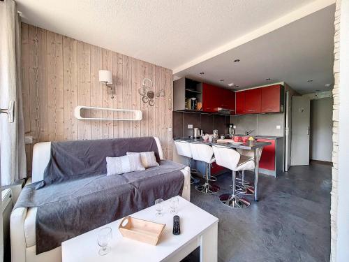 Appartement Les Menuires, 2 pièces, 4 personnes - FR-1-344-896
