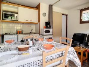 Appartement Les Menuires, 2 pièces, 4 personnes - FR-1-344-916